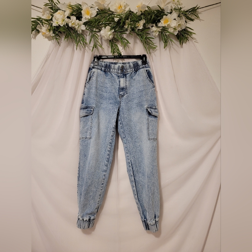 Almost Famous Brand Joggers Medium